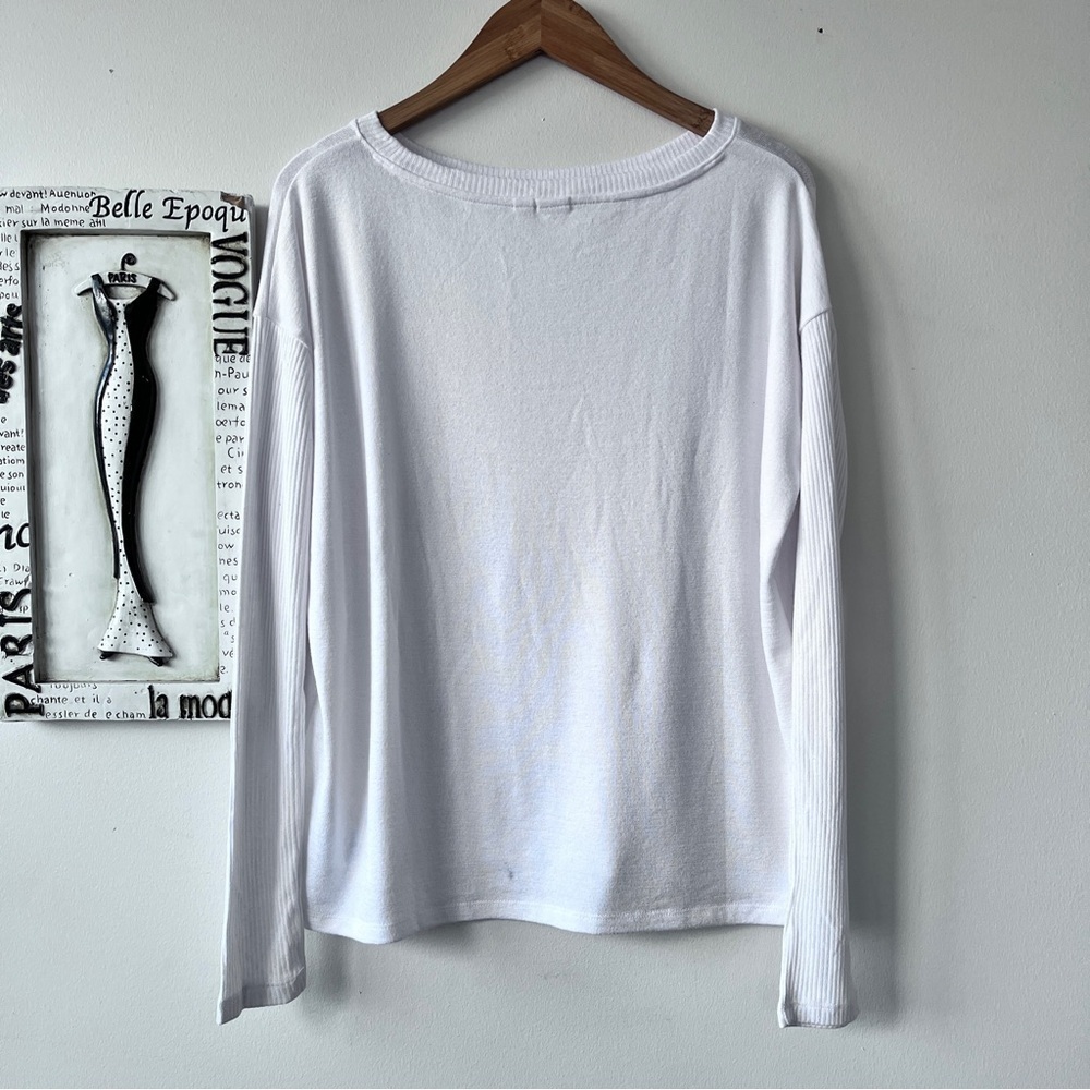 GAP Women’s Basic Normcore White Knit Long Ribbed Sleeve Boat Neck T-shirt Sz S - Picture 3 of 9